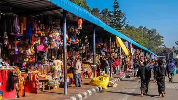 Tirumala : వర్ణనాతీతంగా తిరుమల క్షేత్రంలోని వర్తకుల అవస్థలు, బోణి కూడా కావడం లేదని ఆవేదన, ఆదుకోవాలని విన్నపం