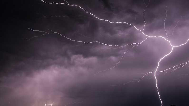 AP Weather Report: బీ అలర్ట్.. ఆంధ్రప్రదేశ్లోని ఈ ప్రాంతాల్లో వర్షాలు కురిసే అవకాశం..