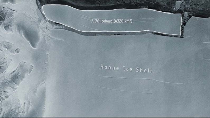 World's Largest Iceberg: సముద్రంలో విరిగిపడిన అతిపెద్ద మంచుకొండ.. ప్రపంచంలో..