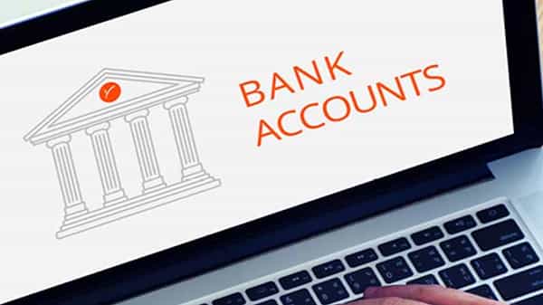 8 Banks Account Holders : ఈ 8 బ్యాంకుల ఖాతాదారులు జూలై 1 ముందే ఈ పనులు చేసుకోవాలి..! లేదంటే అకౌంట్లో డబ్బు జమకాదు..