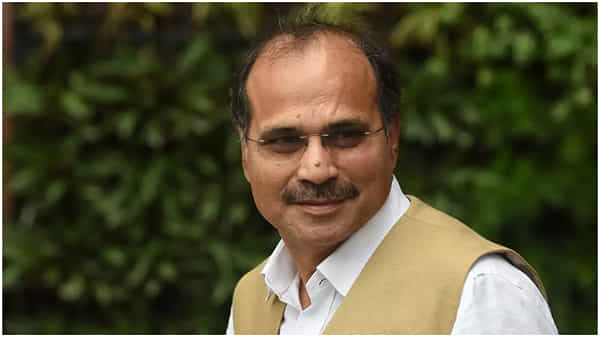 దేశంలో కోవిద్ పరిస్థితిపై చర్చను అడ్డుకున్న ఎన్డీయే ఎంపీలు...పీఏసీ కమిటీ చైర్మన్ అధిర్ రంజన్ చౌదరి ఆగ్రహం..