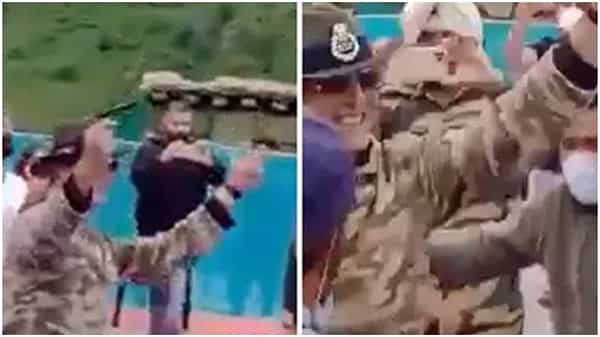 జమ్మూ కాశ్మీర్ లో జవాన్లతో బాలీవుడ్ నటుడు అక్షయ్ కుమార్ బాంగ్రా డ్యాన్స్ .... నెట్ లో మిశ్రమ స్పందనలు