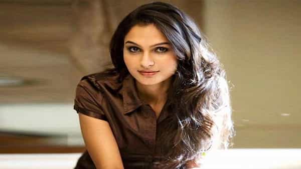 Andrea Jeremiah: కెరీర్లోనే ఎక్కువ రెమ్యునరేషన్ తీసుకున్న ఆండ్రియా... పిశాసు-2 సినిమాలో సీన్ కోసం రిస్క్ చేసిన హీరోయిన్..