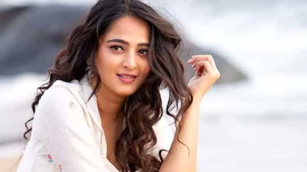 Anushka Shetty: బాధలను పోగొట్టేవారితో ఉండండి.. కన్నీళ్లు తెప్పించే ప్రతి క్షణంతో కనెక్ట్ అవ్వండి అంటున్న అనుష్క శెట్టి..