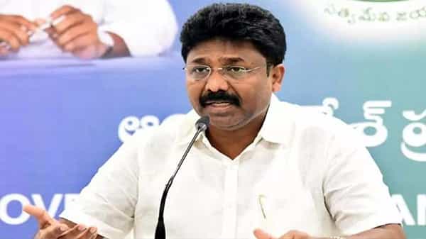 AP Exams: వారం రోజుల్లో ఏపీ టెన్త్, ఇంటర్ ఫలితాలు.. పాఠశాలలు పునఃప్రారంభంపై.. మంత్రి ఆదిమూలపు వ్యాఖ్యలు..