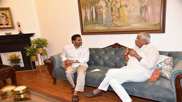 CM Ys Jagan Delhi Tour: ఢిల్లీ టూర్లో ఏపీ సీఎం జగన్ బిజీబిజీ.. కేంద్ర మంత్రులతో భేటీలు