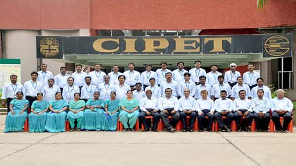 CIPET Recruitment 2021: సెంట్రల్ ఇన్స్టిట్యూట్ ఆఫ్ పెట్రో కెమికల్స్లో ఉద్యోగాలు.. ఇలా దరఖాస్తు చేసుకోవాలి..