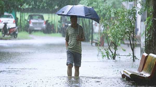 Rain And Coronavirus: వర్షంలో తడిస్తే కరోనా వస్తుందా.! వైద్య నిపుణులు ఏం చెబుతున్నారంటే.?