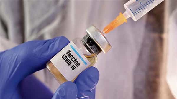 Vaccination: కరోనా వ్యాక్సిన్ పురుషుల్లో సంతానోత్పత్తిని దెబ్బ తీస్తుందా.? శాస్త్రవేత్తలు ఏం చెబుతున్నారంటే..