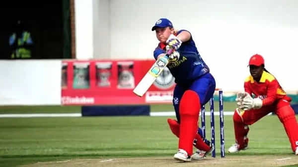 క్రికెట్ చరిత్రలో అద్భుతమైన మ్యాచ్.. రెండు పరుగులకే నాలుగు వికెట్లు.. ఇన్నింగ్స్లో ఒకటే ఫోర్.. టార్గెట్ 101..