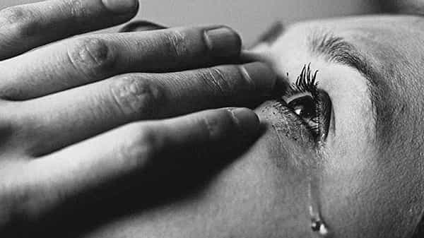 Benefits of Crying: నవ్వితే ఎన్ని ఆరోగ్య ప్రయోజనాలున్నాయో ఏడిస్తే కూడా అన్నే ఉన్నాయట