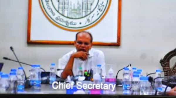 Dharani Portal Issues: కలెక్టర్లతో సీఎస్ సోమేష్ కుమార్ సమావేశం.. భూ సమస్యలపై కీలక ఆదేశాలు జారీ..
