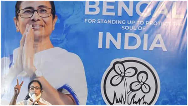 దయ చేసి బెంగాల్ కి తిరిగి రాకండి... ఢిల్లీలోనే ఉండండి.. గవర్నర్ కి తృణమూల్ కాంగ్రెస్ నేతల హితవు