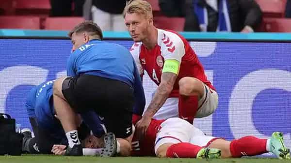 Euro 2020 Denmark vs Finland: యూరో కప్ లీగ్ మ్యాచ్లో ఘోరం.. ఆట మధ్యలో కుప్పకూలిన డెన్మార్క్ ప్లేయర్ క్రిస్టియన్ ఎరిక్సన్..