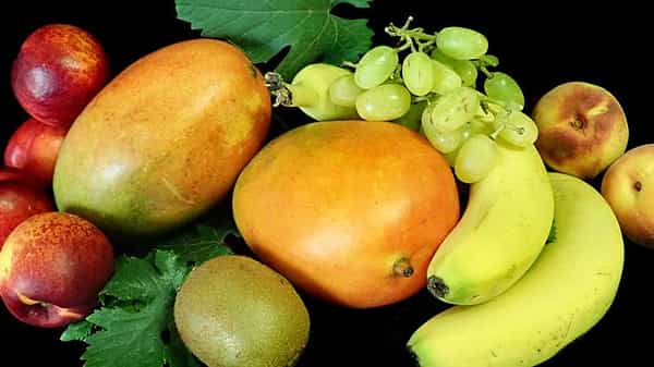 Weight Loss Tips: బరువు తగ్గడం కోసం డైట్ చేసేవారు ఈ పండ్లను తింటే మరింత బరువు పెరుగుతారట