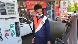 Silver Price Today: షాకిస్తున్న వెండి ధరలు.. పెరిగిన సిల్వర్‌.. ప్రధాన నగరాల్లో ధరలు ఇలా ఉన్నాయి