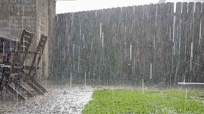 Kurnool Heavy rains: కర్నూలు జిల్లాలో ముంచెత్తిన భారీ వర్షాలు.. నీట గ్రామాలు.. పొంగుతున్న వాగులు