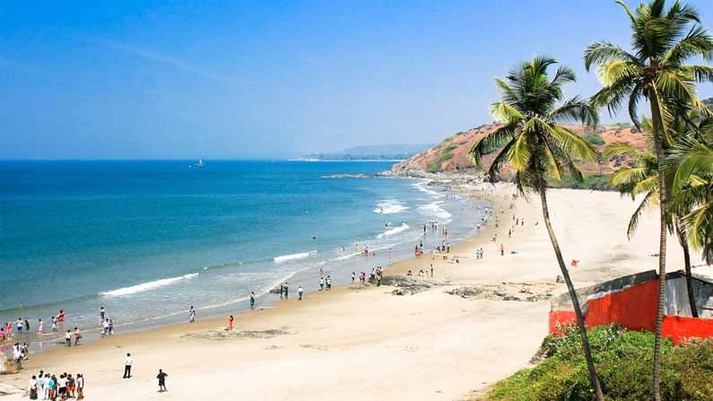 Goa Beach: గోవా బీచ్‌లో అర్ధనగ్నంగా మహిళ మృతదేహం.. హత్యేనంటున్న కుటుంబీకులు, మహిళా సంఘాలు