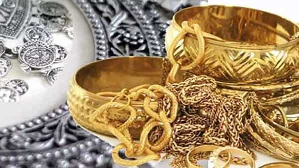 Gold & Silver Rate 13-6-2021: పసిడి ప్రియులకు శుభవార్త ఈరోజు కొంతమేర దిగివచ్చిన పసిడి ధర.. స్థిరంగా కొనసాగుతున్న వెండి ధర