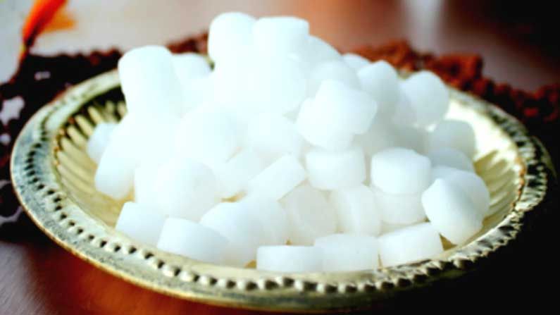 Benefits of Camphor:  నరాల సంబంధం ఇబ్బందులు, చర్మ వ్యాధులతో బాధపడుతున్నారా కర్పూరం వాడితే సరి..!