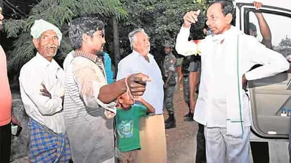 Vasalamarri : సంబరపడిపోతోన్న వాసాలమర్రి.. అధినేత ఎంట్రీతో ఇక తమ గ్రామ రూపురేఖలు మారనున్నాయని ఆనందం
