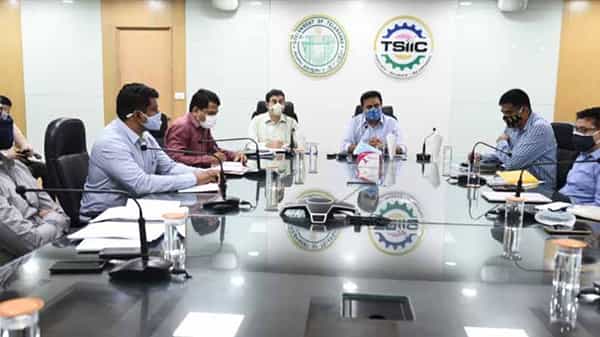 ఫుడ్ ప్రాసెసింగ్, ఐటీ, ఏరోస్పేస్ అండ్ డిఫెన్స్, ఫార్మా, లైఫ్ సైన్సెస్ రంగాల్లో పెట్టుబడులకు అనేక కంపెనీల సంసిద్ధత : మంత్రి కేటీఆర్
