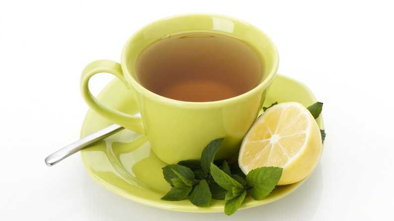Lemon Tea: తీపి పులుపు కలిసిన టేస్టీ టేస్టీ లెమన్ టీ తయారీ విధానం.. తులసి కలిపితే కలిగే ఆరోగ్య ఫలితాలు