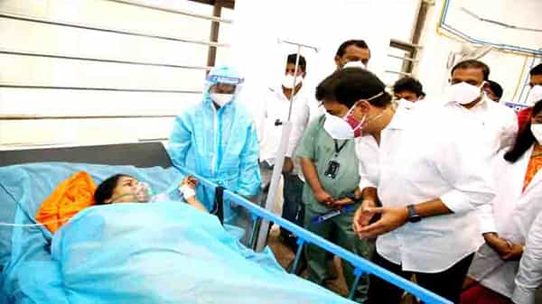 Minister KTR: టిమ్స్ ఆసుపత్రిలో అందుబాటులోకి వచ్చిన 150 ఐసీయూ బెడ్స్.. గచ్చిబౌలిలో ప్రారంభించిన మంత్రి కేటీఆర్