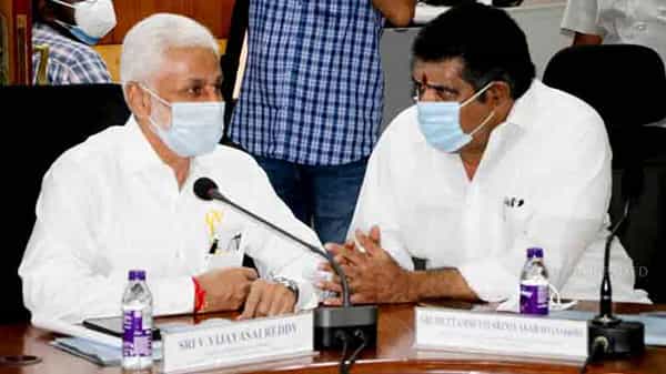 Vijayasai reddy : తను చక్రం తిప్పినన్ని రోజులు వదిలేసి, ఎన్టీఆర్కు భారతరత్న ఇవ్వాలని ఇప్పుడు తీర్మానమేంటి.? : విజయసాయి