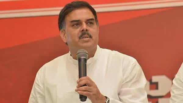 Janasena Party: జాబ్ క్యాలెండర్ పేరుతో నిరుద్యోగ యువతను మోసం చేశారు.. నాదెండ్ల మనోహర్ ఫైర్..