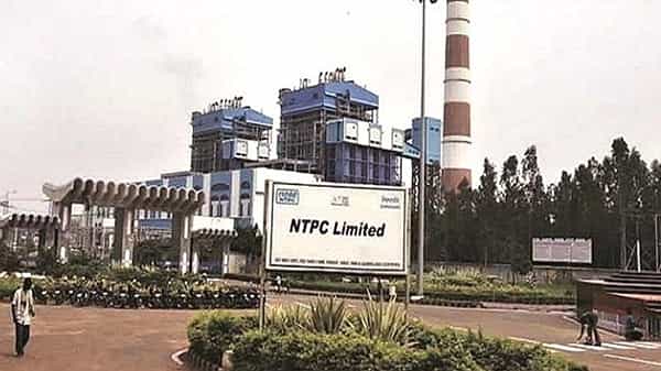 NTPC Recruitment: బీటెక్ విద్యార్థులకు ఎన్టీపీసీలో ఉద్యోగాలు.. దరఖాస్తులకు గడువు దగ్గరపడుతోంది.. అప్లై చేశారా.?