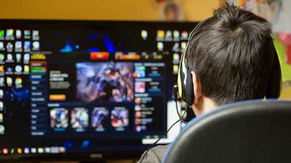 Online Gaming: టీచర్ ఎకౌంట్ నుంచి మాయం అయిన మూడు లక్షల రూపాయలు.. పోలీసులు తేల్చింది ఏమిటంటే..