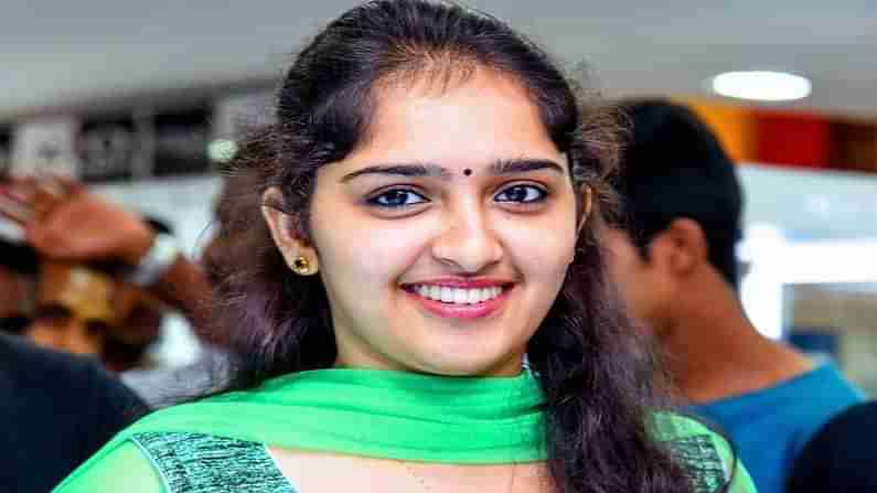 Sanusha Santhosh: బాడీషేమింగ్ చేసిన నెటిజన్స్.. మీరెంత పర్‏ఫెక్ట్‏గా ఉన్నారో ఆలోచించుకోండి.. స్ట్రాంగ్ ఆన్సర్ ఇచ్చిన హీరోయిన్..