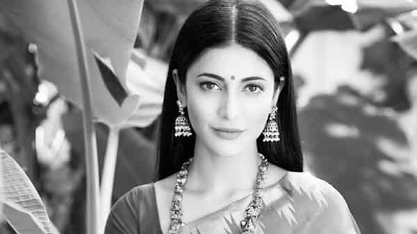 Shruti Haasan: కుందనపు బొమ్మ.. చీరలో ఎంత అందంగా ఉన్నావమ్మా..!
