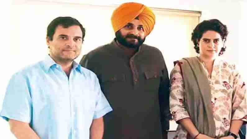 Navjot Singh Sidhu: ఎట్టకేలకు రాహుల్ గాంధీతో కాంగ్రెస్ నేత నవజ్యోత్ సింగ్ సిద్దూ భేటీ.. త్వరలో పీసీసీ బాధ్యతలు అప్పగించే ఛాన్స్!