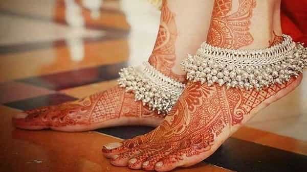Silver Anklets: మనపూర్వీకులు పెట్టిన సంప్రదాయంలో పరమార్ధం ఉందా.. పట్టీలతో మహిళలకు ఎన్ని ఆరోగ్యప్రయోజనాలో తెలుసా