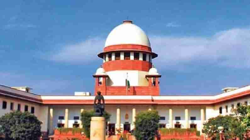 Pegasus in Supreme Court: పెగాసస్ స్పైవేర్ వ్యవహరంపై కేంద్రానికి నోటీసులు జారీ చేసిన సుప్రీంకోర్టు..