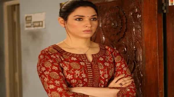 Tamanna: ట్రెండ్కు తగ్గట్లు మారుతోన్న మిల్కీ బ్యూటీ.. ముచ్చటగా మూడో వెబ్ సిరీస్కు గ్రీన్ సిగ్నల్..?