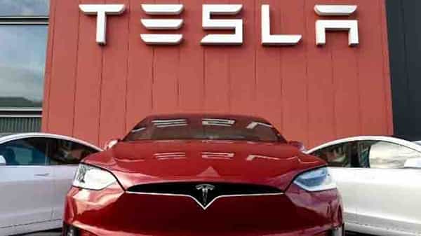 Tesla Cars Recall: దాదాపు 3లక్షల కార్లను వెనక్కి రప్పించిన టెస్లా కంపెనీ.. ఆ దేశంలో తయారైన వాటిని మాత్రమే!