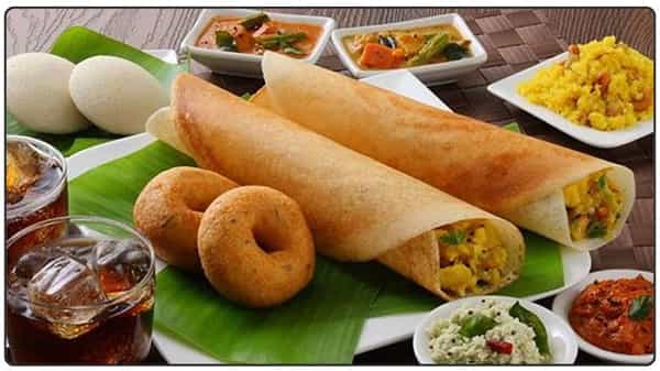 Eating Breakfast After Bath: ఉదయాన్నే టిఫిన్ తిని స్నానం చేస్తున్నారా? అయితే జాగ్రత్త! ఈ విషయాలు తెలుసుకోండి