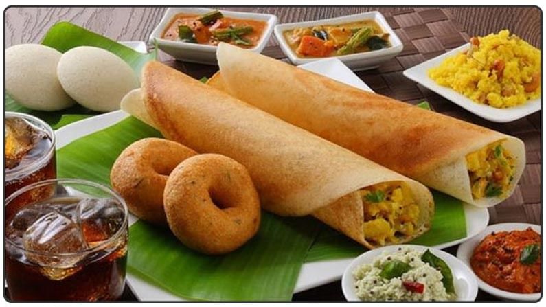 Eating Breakfast After Bath: ఉదయాన్నే టిఫిన్ తిని స్నానం చేస్తున్నారా? అయితే జాగ్రత్త! ఈ విషయాలు తెలుసుకోండి