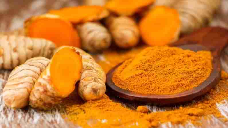 Turmeric Side Effects: ఆరోగ్యానికి మంచిదని పసుపును ఎక్కువగా వాడేస్తున్నారా ? శ్రుతి మించితే యమ డేంజర్..