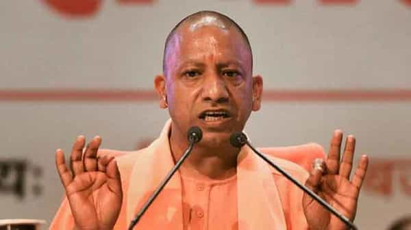 Uttar Pradesh: అకస్మాత్తుగా ఢిల్లీ చేరిన ముఖ్యమంత్రి యోగి ఆదిత్యనాథ్..రేపు ప్రధానితో సమావేశం..మంత్రివర్గ విస్తరణ కోసమేనా?