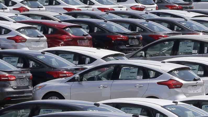 Vehicles Sales: కరోనా రెండో వేవ్ ఎఫెక్ట్.. తగ్గిన వాహనాల అమ్మకాలు.. మేనెలలో కంపెనీల వారీగా సేల్స్ ఇలా..