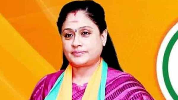 Vijayashanthi : దళిత మహిళ లాకప్ డెత్ తో పోలీస్ స్టేషన్లు ఎలా పనిచేస్తున్నాయో అర్థమవుతోంది : విజయశాంతి