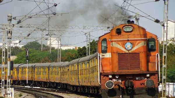 BJP Vs Congress: రైలు ఇంజిన్, కోచ్లు.. ఇప్పుడు ఆ రాష్ట్ర రాజకీయాల్లో హాట్ టాపిక్ ఇదే..