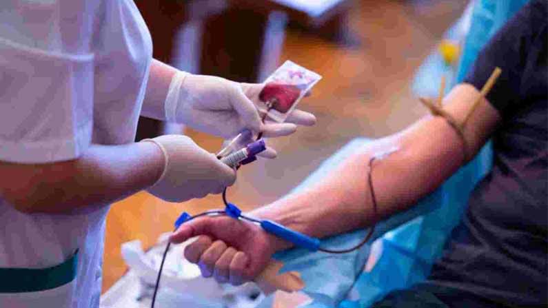World Blood Donor Day 2021: రక్తదానం చేయడం వల్ల కలిగే లాభాలేంటో తెలుసా..? మీరు ఈ రోగాల నుంచి తప్పించుకోవచ్చు..