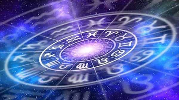zodiac-sign: ఈ నాలుగు రాశుల వారి మనస్తత్వాల గురించి తెలిస్తే షాక్ అవుతారు.. తస్మాత్ జాగ్రత్త..