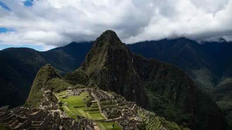 అయితే కొంతమంది పురావస్తు శాస్త్రవేత్తలు మచు పిచ్చు ప్రాంతాన్ని పూర్వపు ఒక రాజ కుటుంబ రిసార్ట్ అని అంటుంటారు. కుజ్కో వారి బిజీ లైఫ్ నుంచి కాస్త విరామం కోసం ఇక్కడికి వచ్చేవారని నమ్ముతారు. 