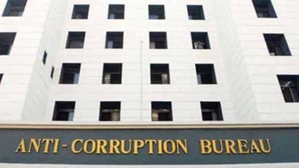 ACB: వికారాబాద్ జిల్లాలో లంచం తీసుకుంటూ అవినీతి నిరోధక శాఖ అధికారులకు చిక్కిన ఎస్సై
